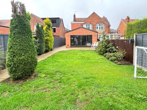 Photo 16- click for photo gallery